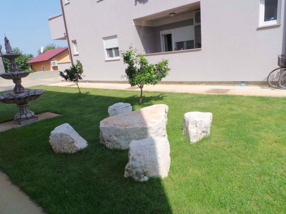 Apartments In Peroj/Istrien 34288 Exterior photo